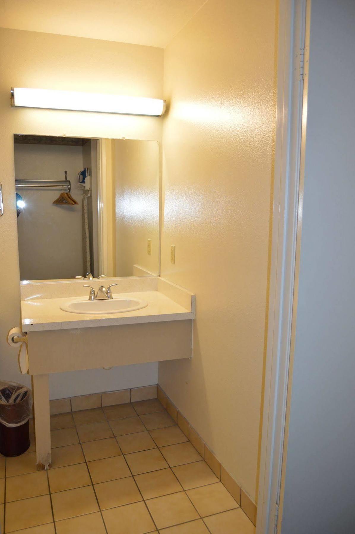 Town House Motel Lancaster Luaran gambar