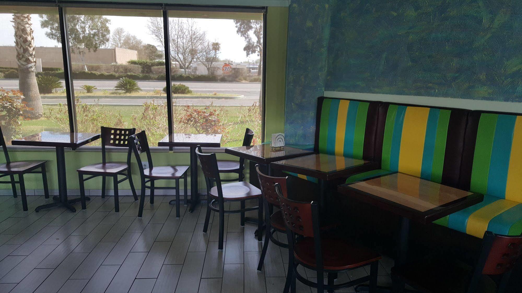 Town House Motel Lancaster Luaran gambar