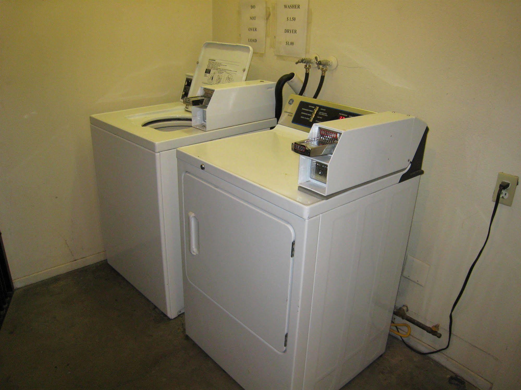 Town House Motel Lancaster Luaran gambar